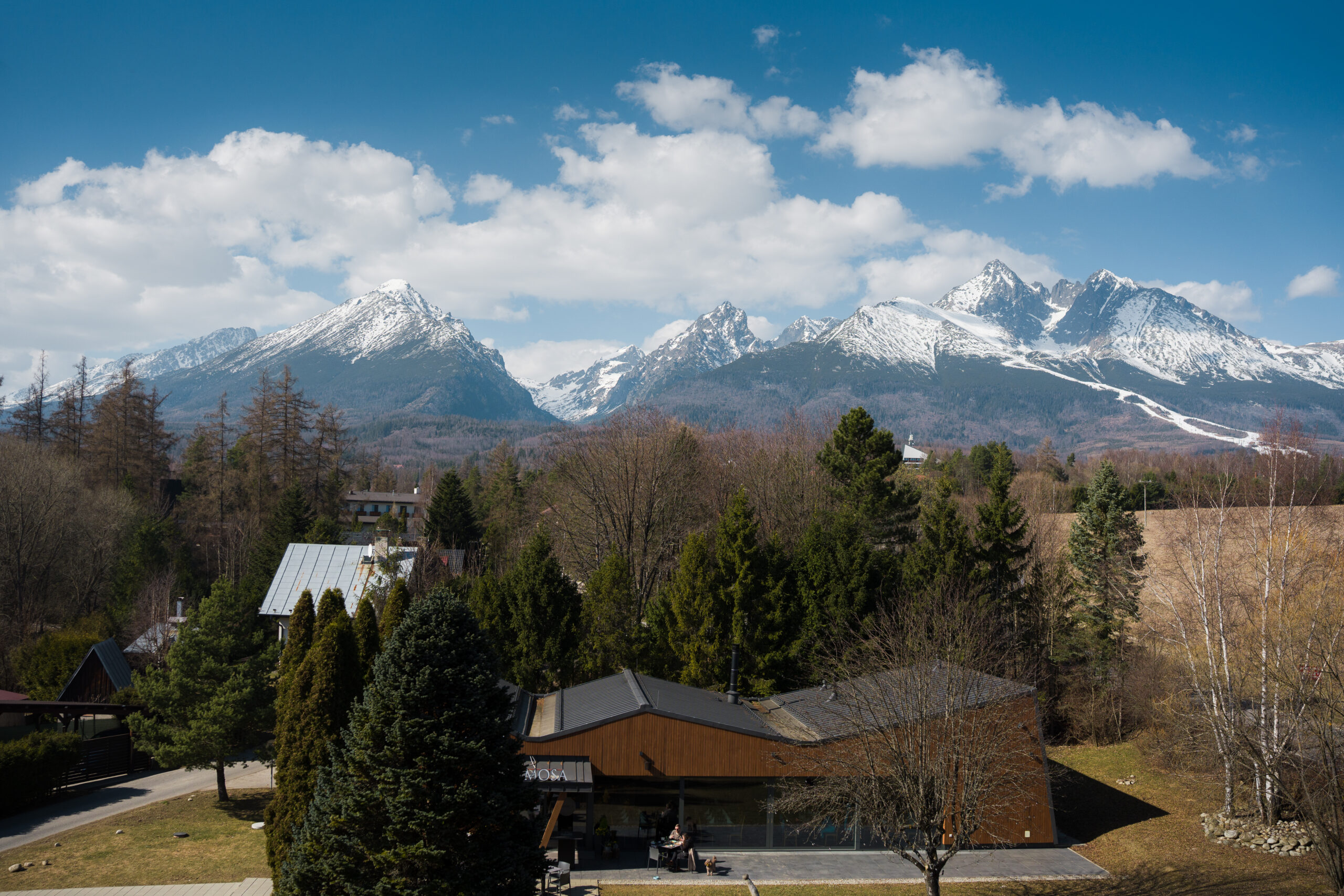 Fotografia s výhľadom na Vysoké Tatry